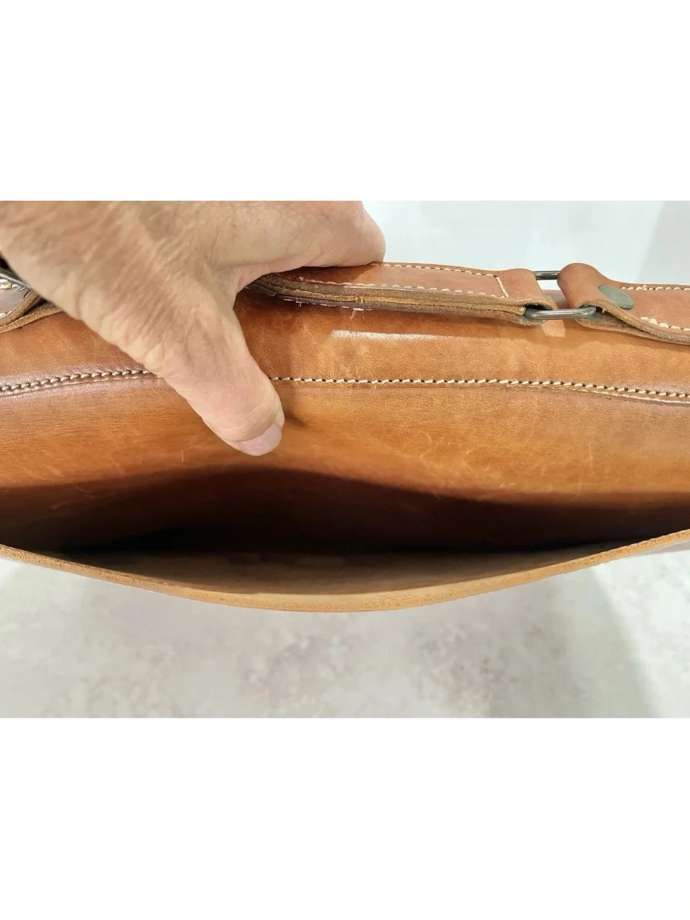 VTG Cognac Leather Briefcase/Laptop Bag w/5 Pockets By Naturally Yours-Greece